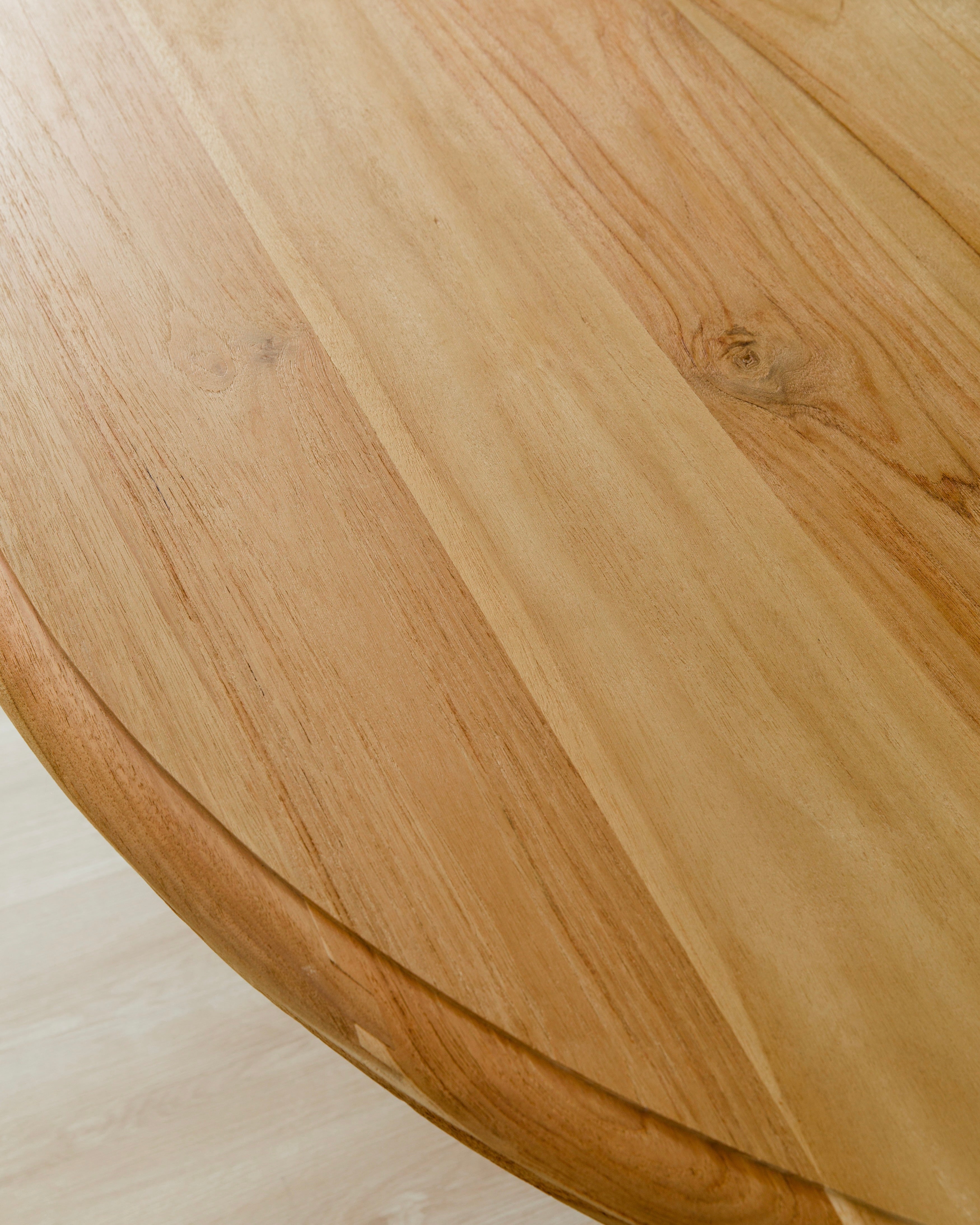 close up of natural wood grain for round dining table